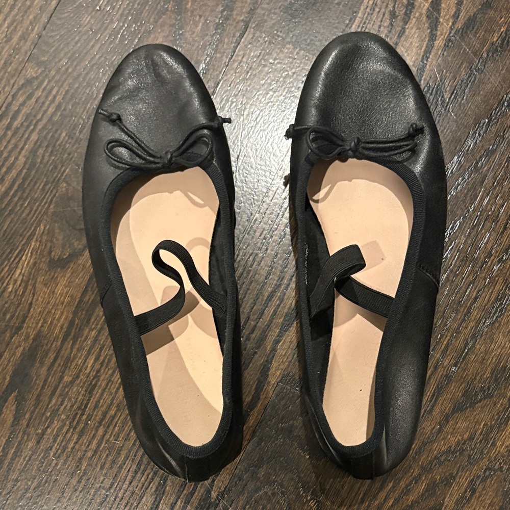 Chinese Laundry Black Leather ballet Flats with straps